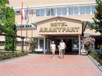 Aranypart Szallo-Koezoessegi Szallashely ชิโอฟก ภายนอก รูปภาพ